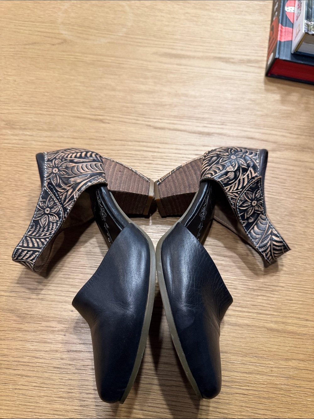 Leather Floral-Detail Black Mary Jane Heels - Picture 7 of 15